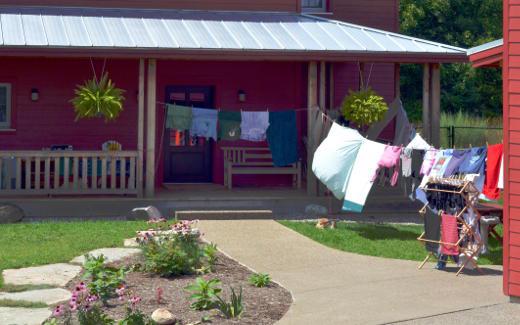 Solar-powered clothes dryer